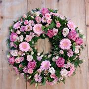 Pink Rose &amp; Lisianthus Wreath