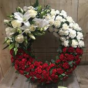 Red &amp; White Wreath 
